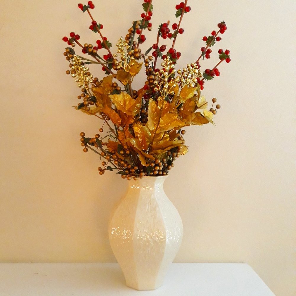 Lenox 9" Vase with 14k Gold Trim